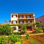 Διαμέρισμα Medulinska 757 *