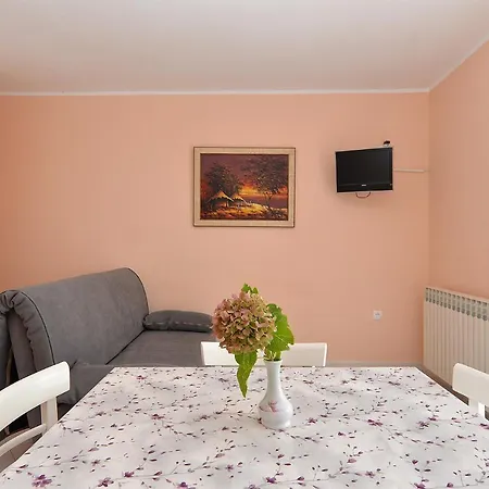 Apartment Medulinska 757