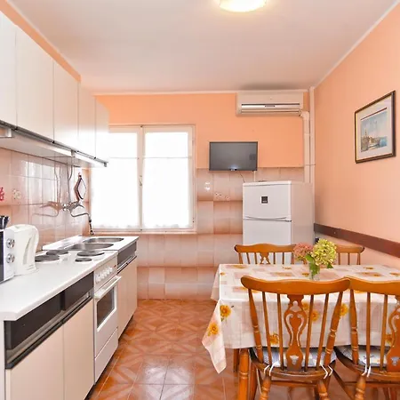 Apartment Medulinska 757 Rabac