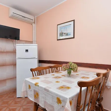 Apartment Medulinska 757 *